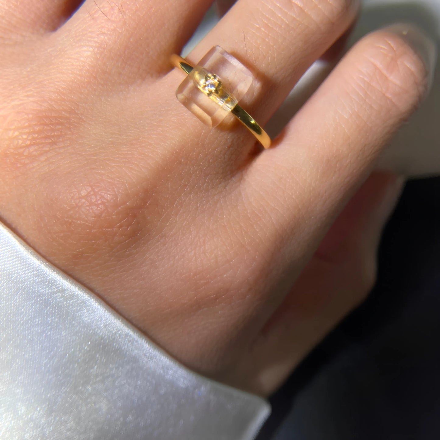 Mirror of the Sky Zircon Ring – Spiritual Healing Jewelry for Clarity, Protection & Manifestation Energy