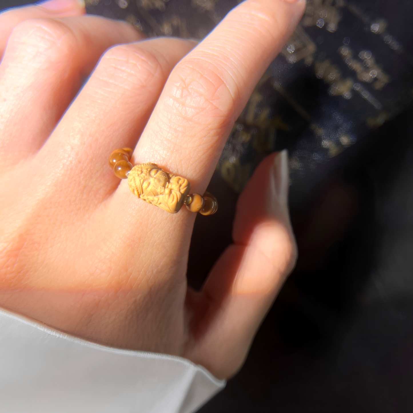 Sandalwood & Bodhi Bead Ring – Tibetan Zachiram Goddess Amulet for Protection, Empowerment & Spiritual Awakening