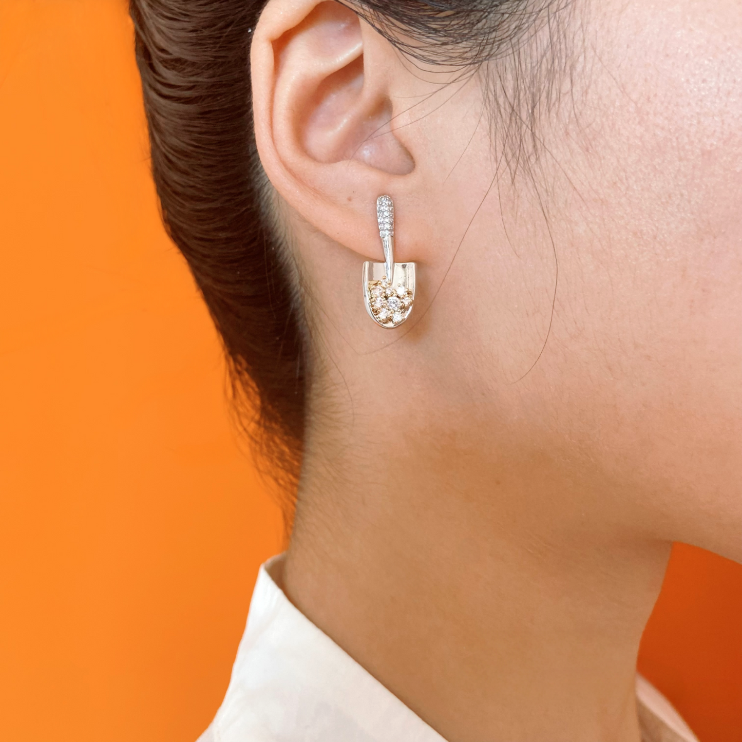 Feng Shui Treasure Shovel Earrings – Attract Wealth, Opportunities & Good Energy