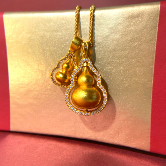 24K Gold Plated Rotatable Gourd Pendant Necklace – Feng Shui Amulet for Wealth, Health & Spiritual Protection