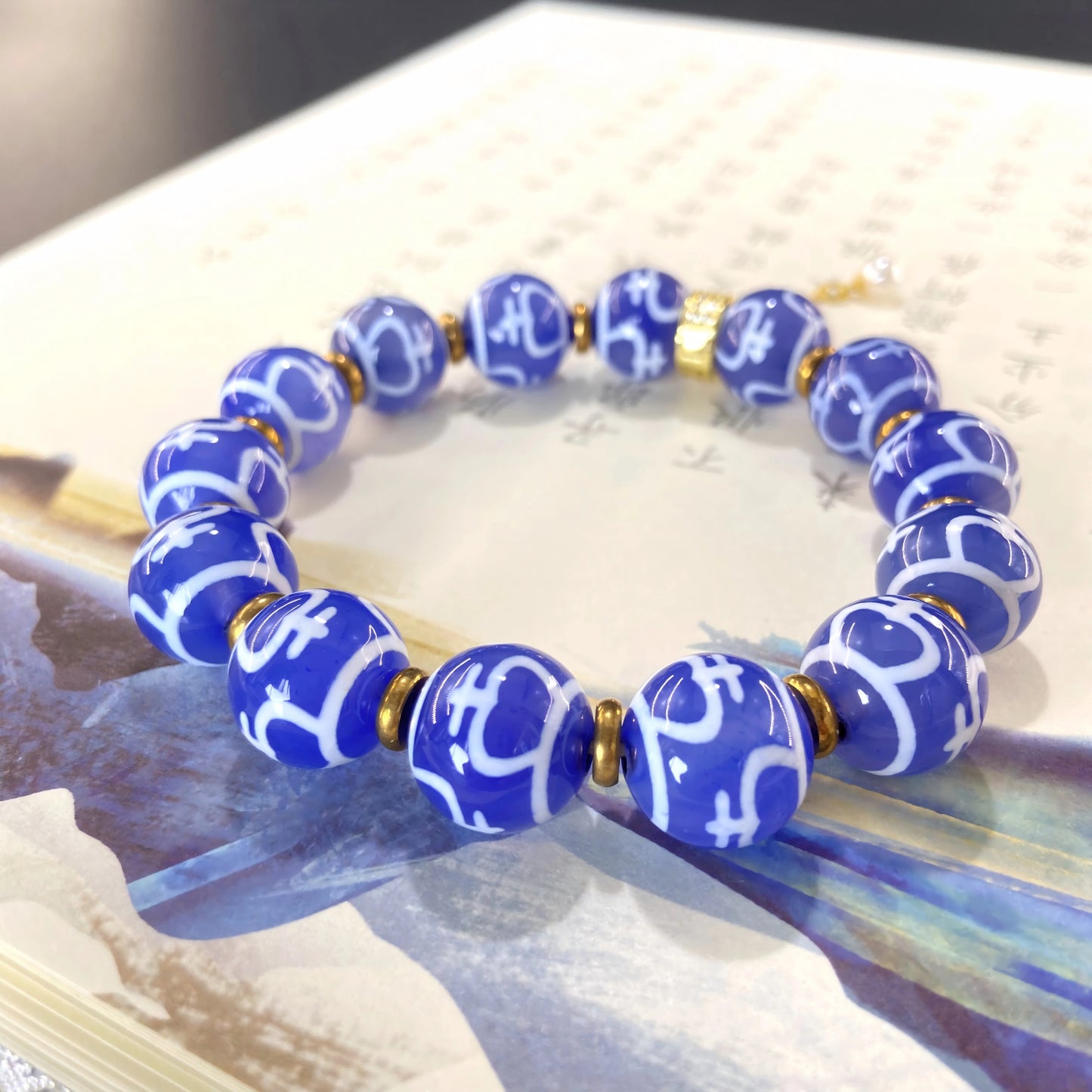 Blue Century Treasure Vase Dzi Bead Bracelet – Timeless Wisdom & Sacred Harmony