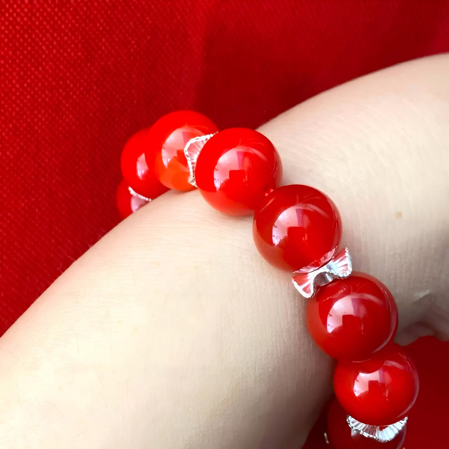 Red Agate Buddha Dzi Bead Bracelet – Tibetan Healing Energy Amulet for Protection, Prosperity & Spiritual Balance