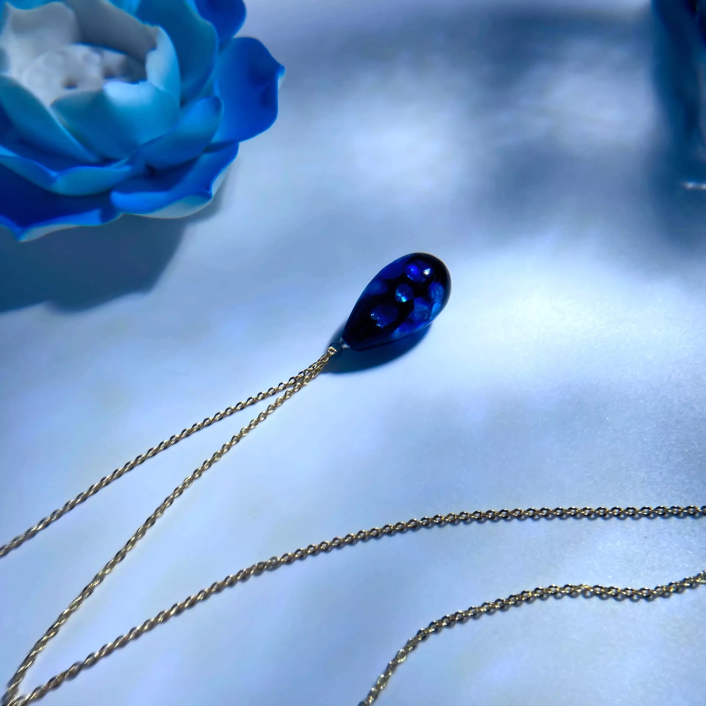 Shangqing Xuangguang Blue Pendant Necklace – Blessed Gold Foil Crystal of Divine Light, Protection & Spiritual Awakening