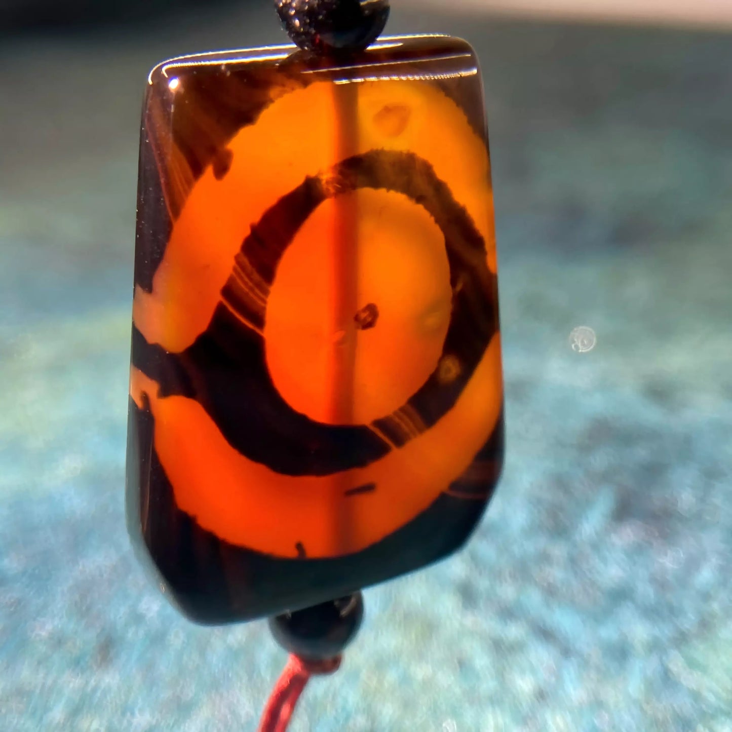 Double-Eye Dzi Bead Necklace – Tibetan Amulet for Harmony, Protection & Spiritual Insight