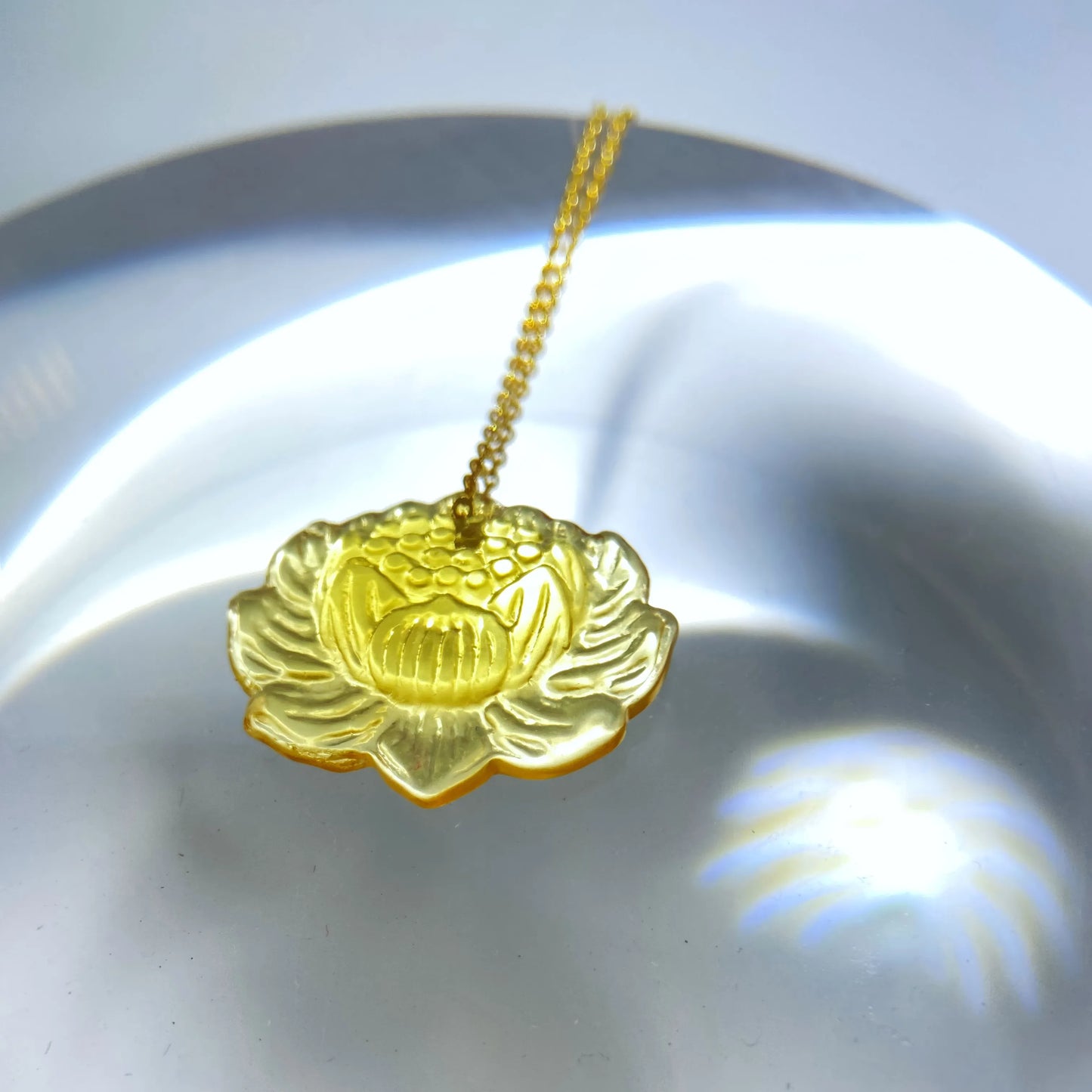 Hand-Carved Yellow Sirius Divine Bead Lotus Pendant Necklace – Spiritual Awakening, Energy Protection & Cosmic Healing Jewelry