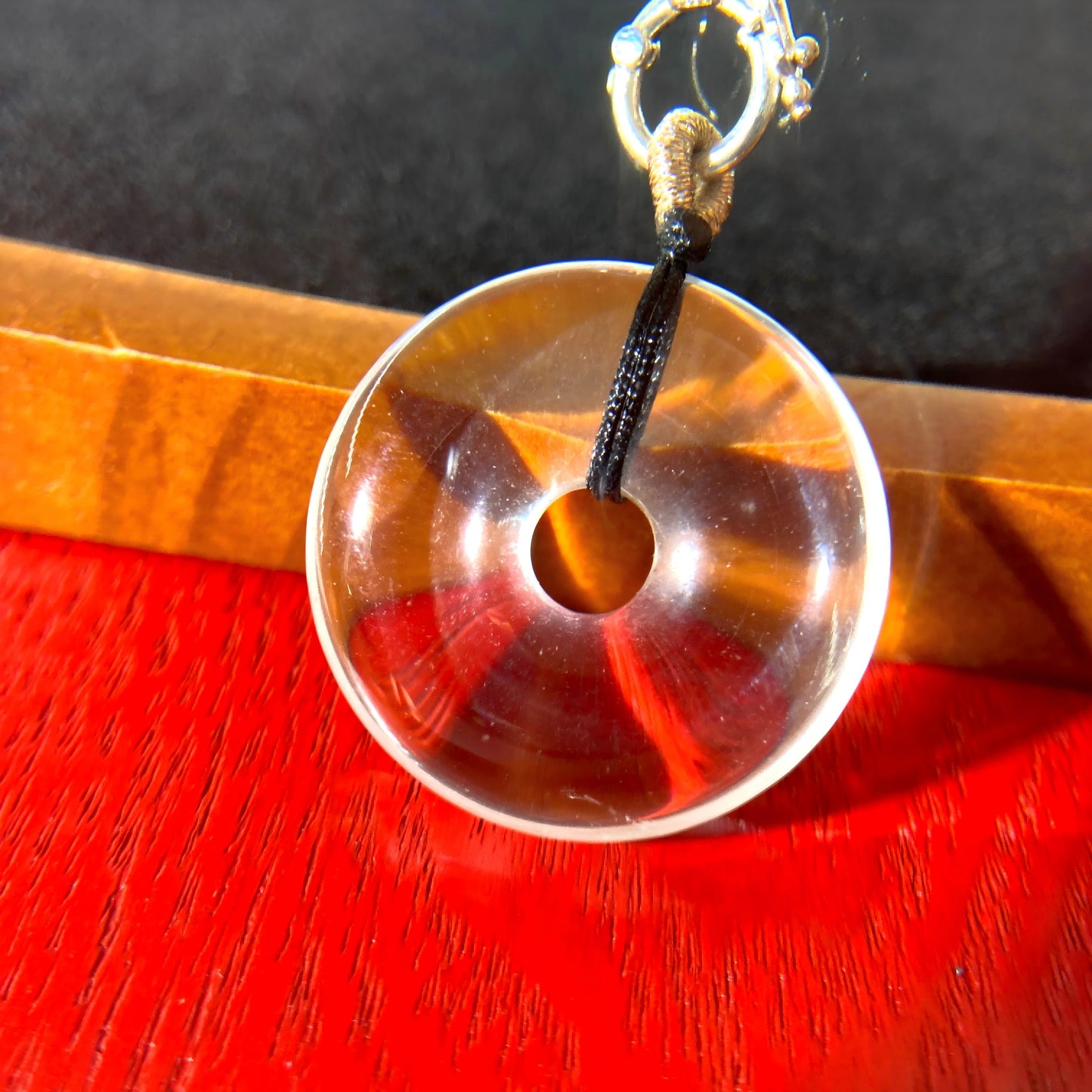 White Crystal Peace Amulet Pendant – Healing Energy, Spiritual Protection & Inner Harmony