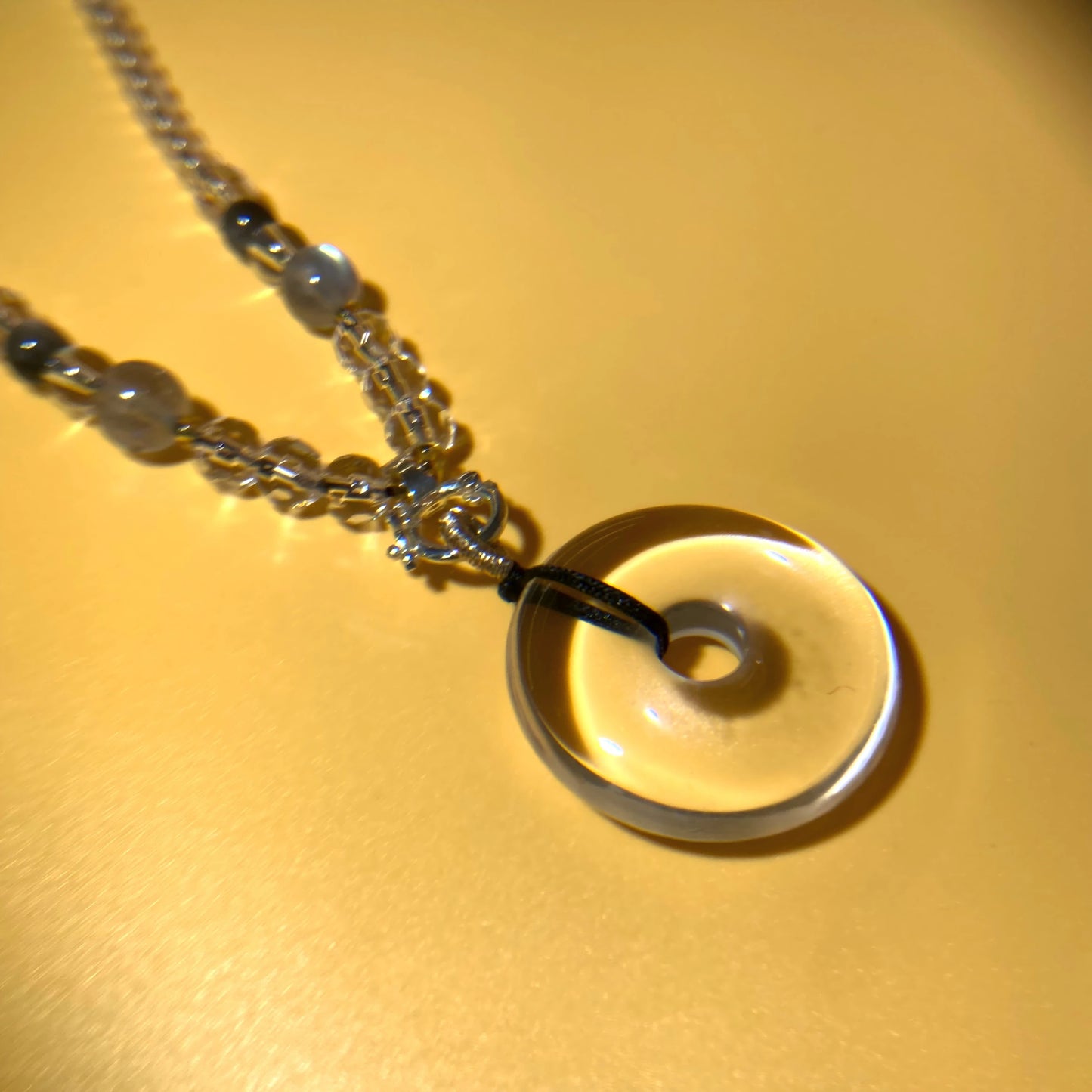 White Crystal Peace Amulet Pendant – Healing Energy, Spiritual Protection & Inner Harmony