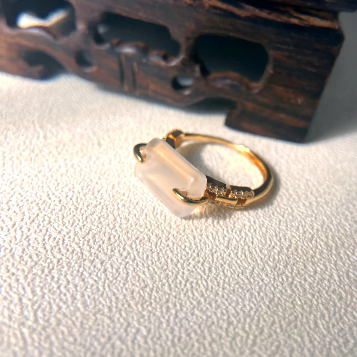 925 Sterling Silver Natural Chalcedony Ice Ring – Healing Crystal for Harmony, Protection & Spiritual Energy