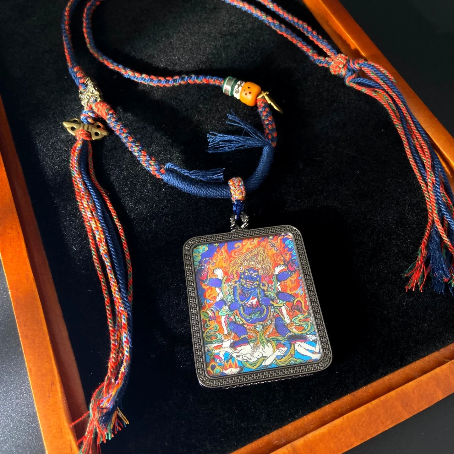 Black Jambhala Thangka Pendant – Tibetan Wealth King Amulet for Prosperity, Protection & Inner Wisdom