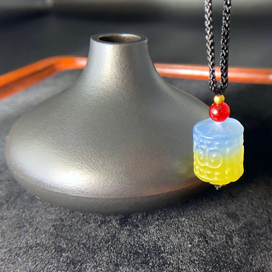 Liuli Prayer Wheel Pendant Necklace – Tibetan Amulet for Blessings, Energy Purification & Spiritual Protection