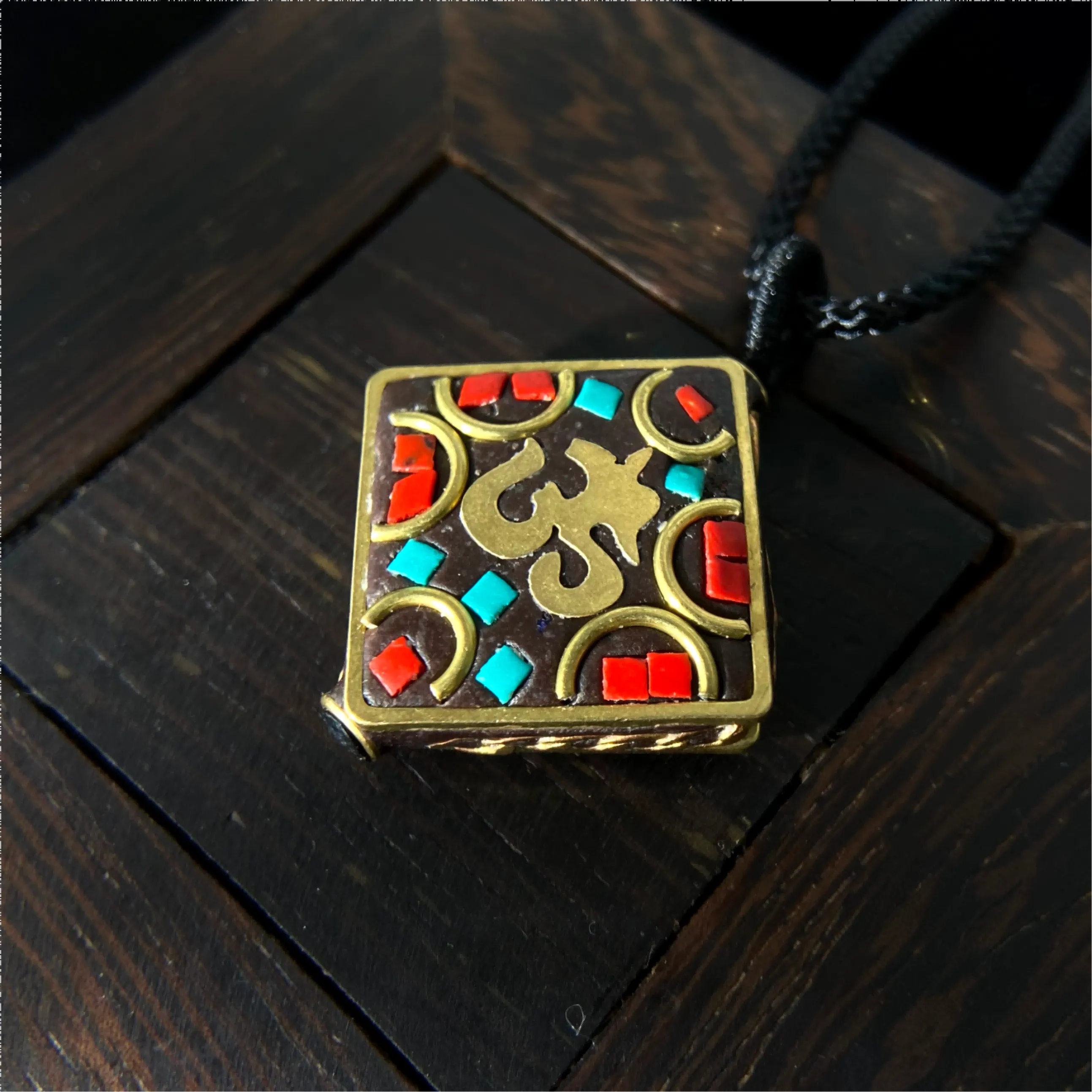 Brown Nepalese Pendant Necklace - Protection