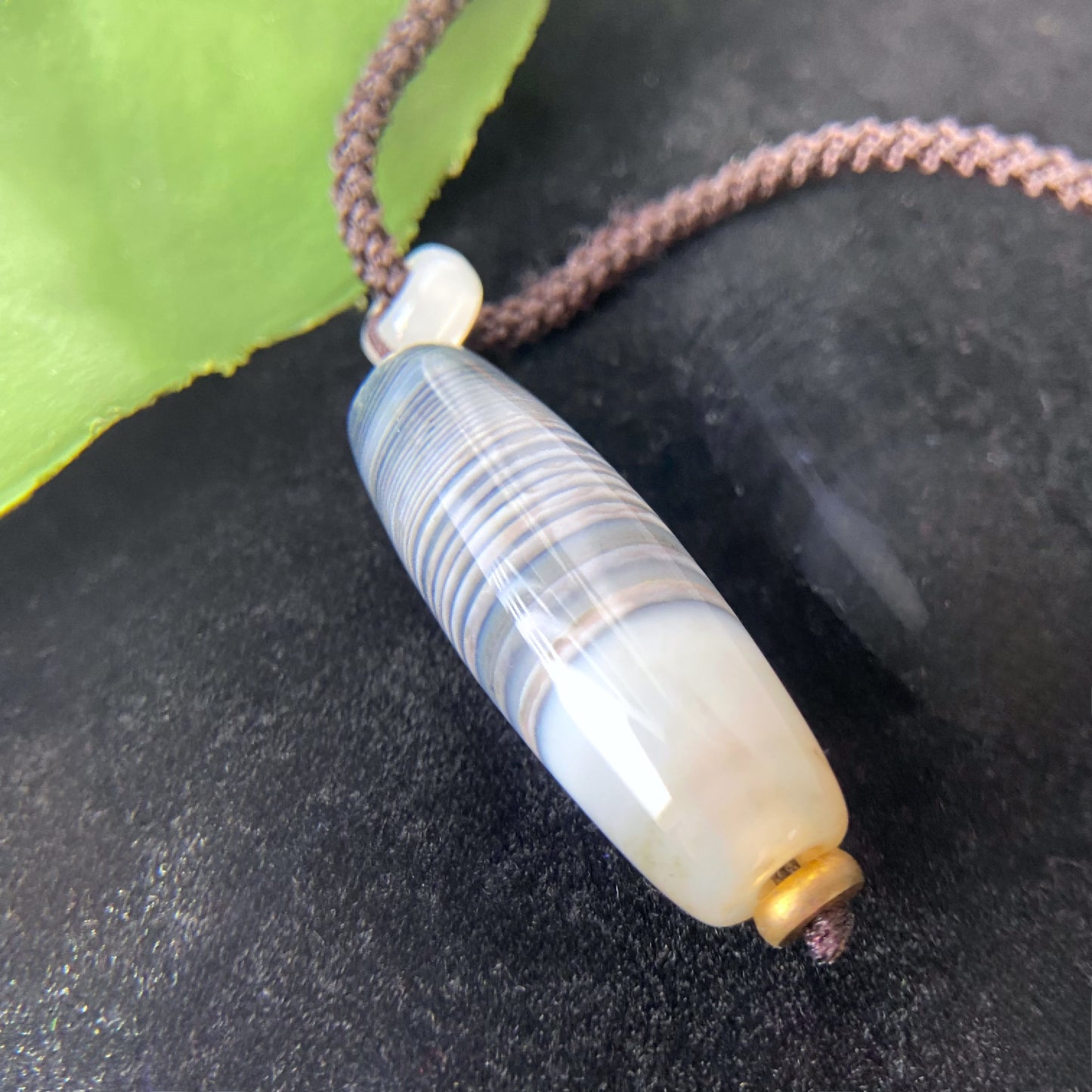 Silk Vein Agate Pendant Necklace – Energy Healing Amulet for Grounding, Protection & Spiritual Balance