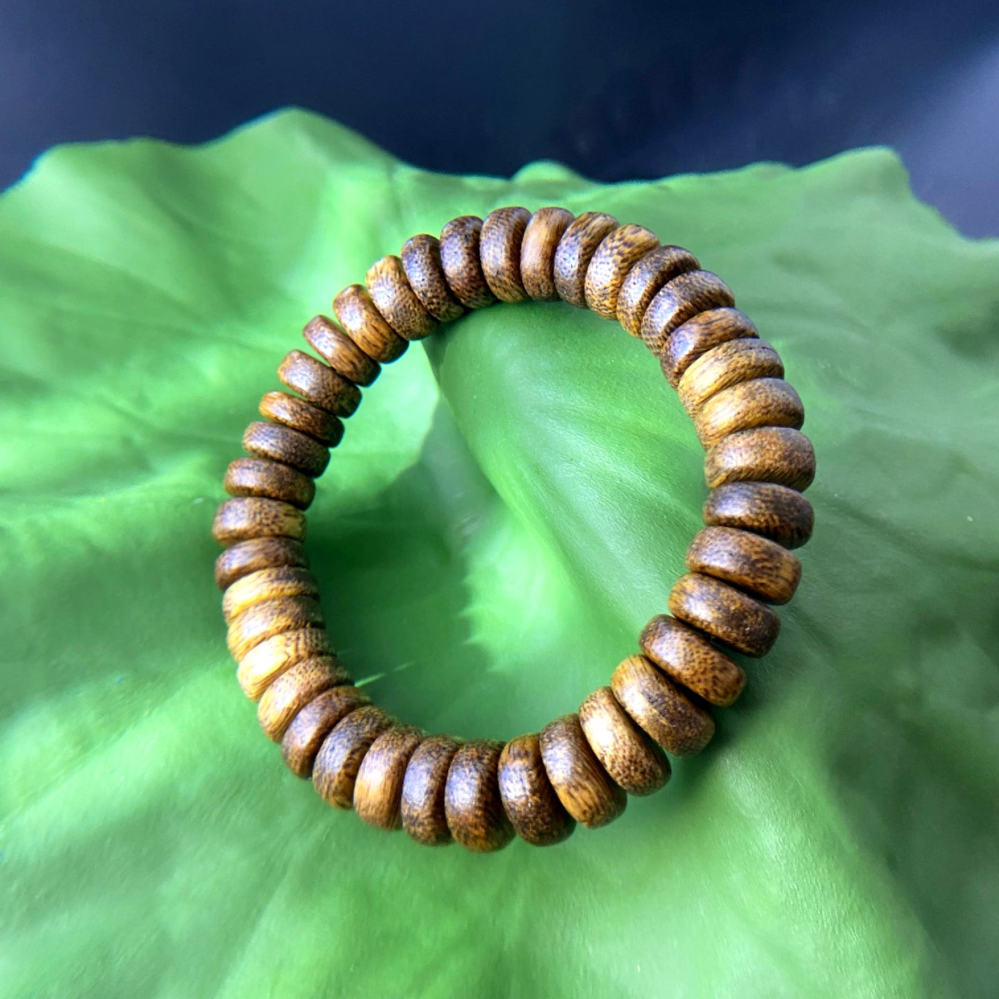 Agarwood Slice Bracelet – Natural Aloeswood Beads for Calm Energy, Spiritual Healing & Protection