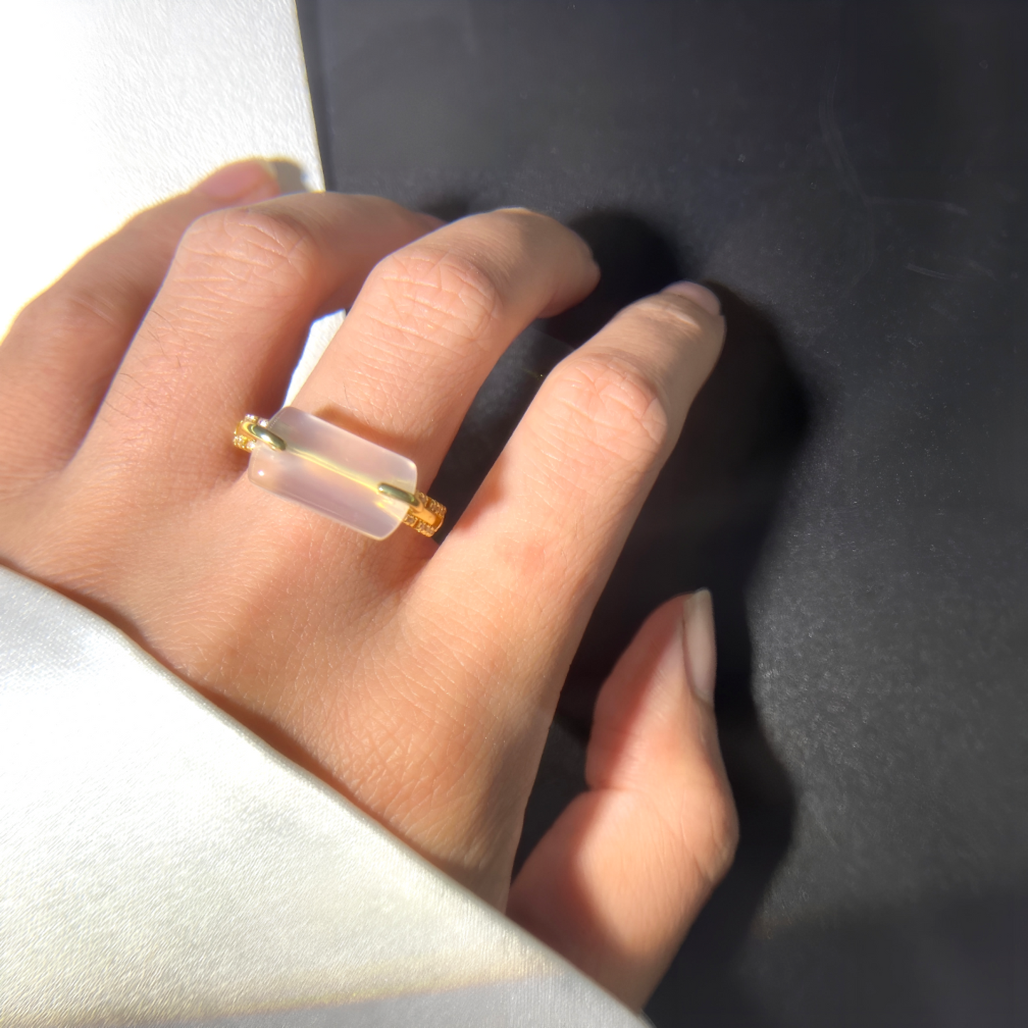 925 Sterling Silver Natural Chalcedony Ice Ring – Healing Crystal for Harmony, Protection & Spiritual Energy