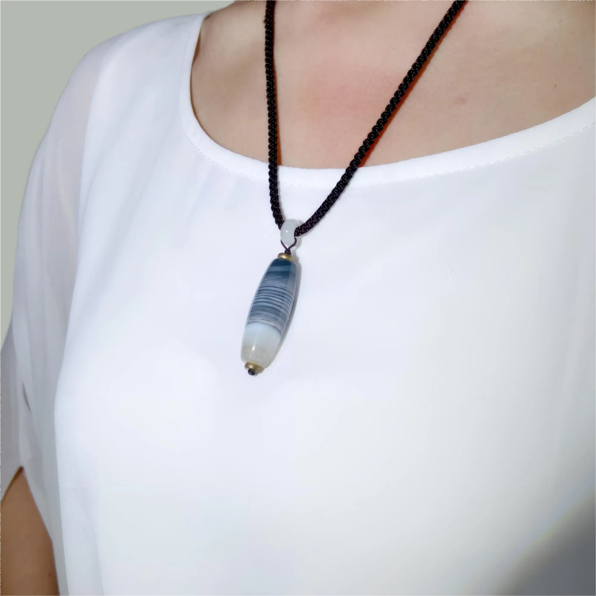 Grey Agate Pendant Necklace – Protection