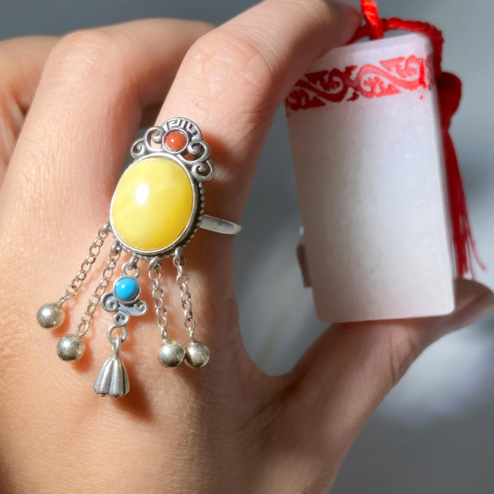 Amber Tassel Ring – S925 Silver Tibetan Vintage Healing Jewelry for Prosperity, Balance & Spiritual Energy