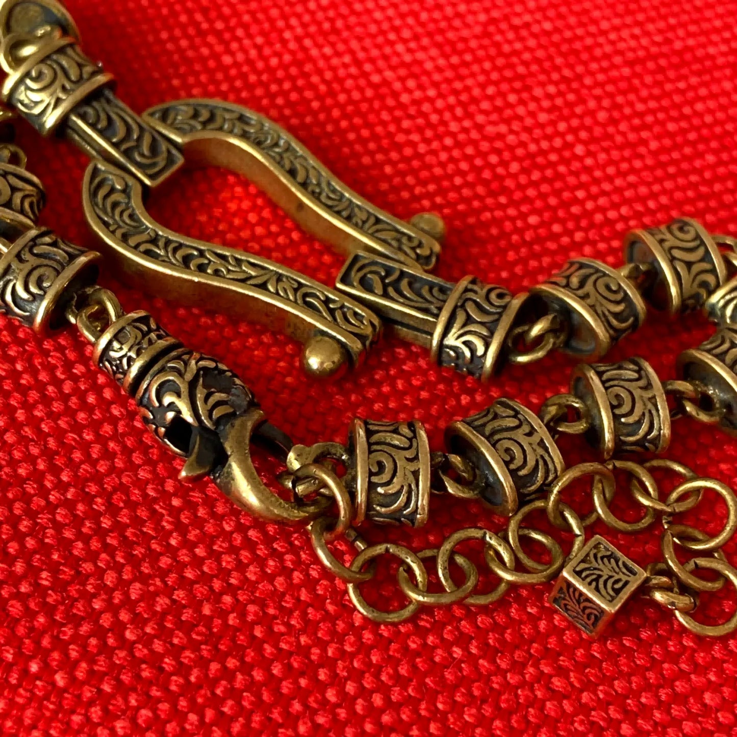 Handcrafted Brass Tang-Grass Bracelet – Cultural Charm & Protective Aura