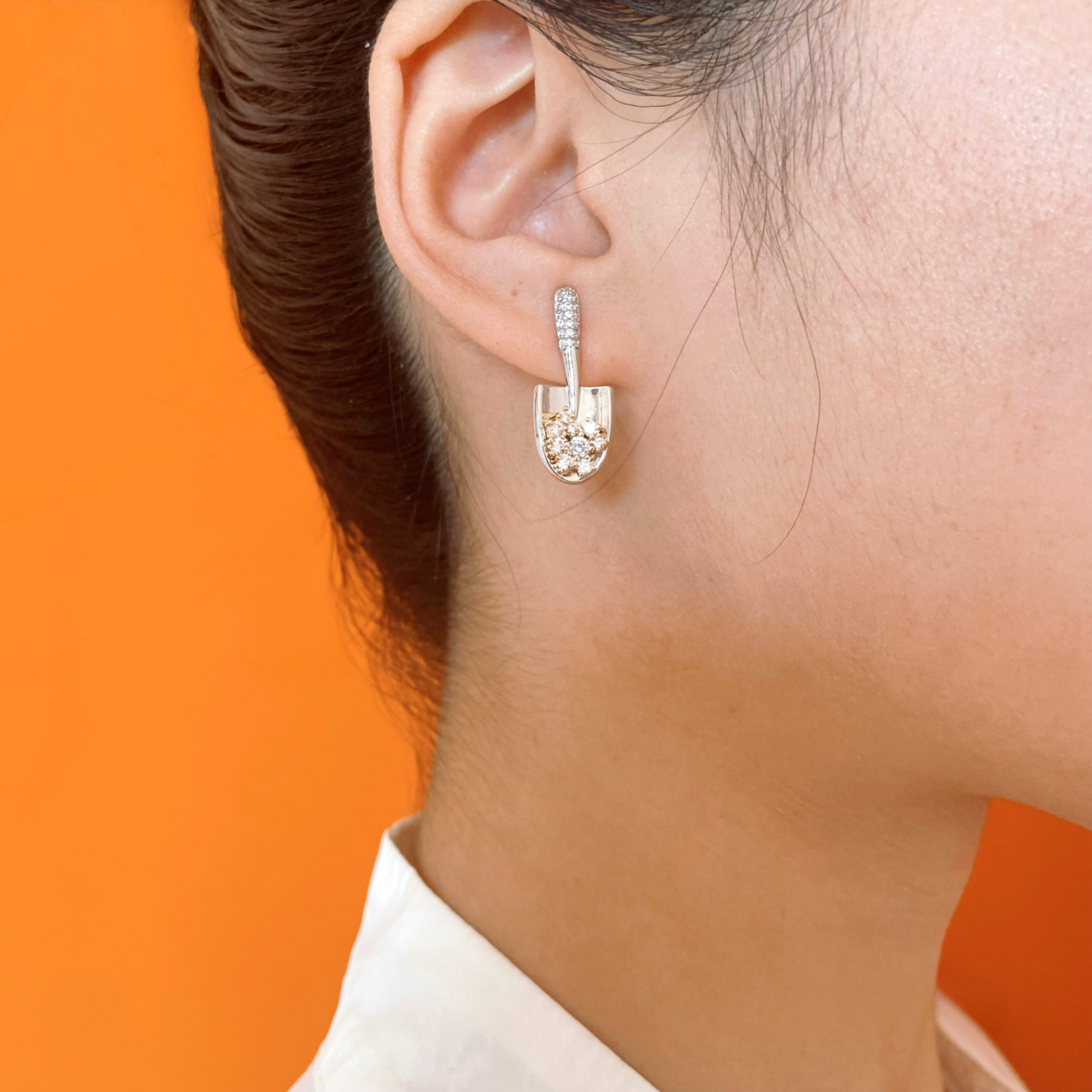 Feng Shui Treasure Shovel Earrings – Attract Wealth, Opportunities & Good Energy